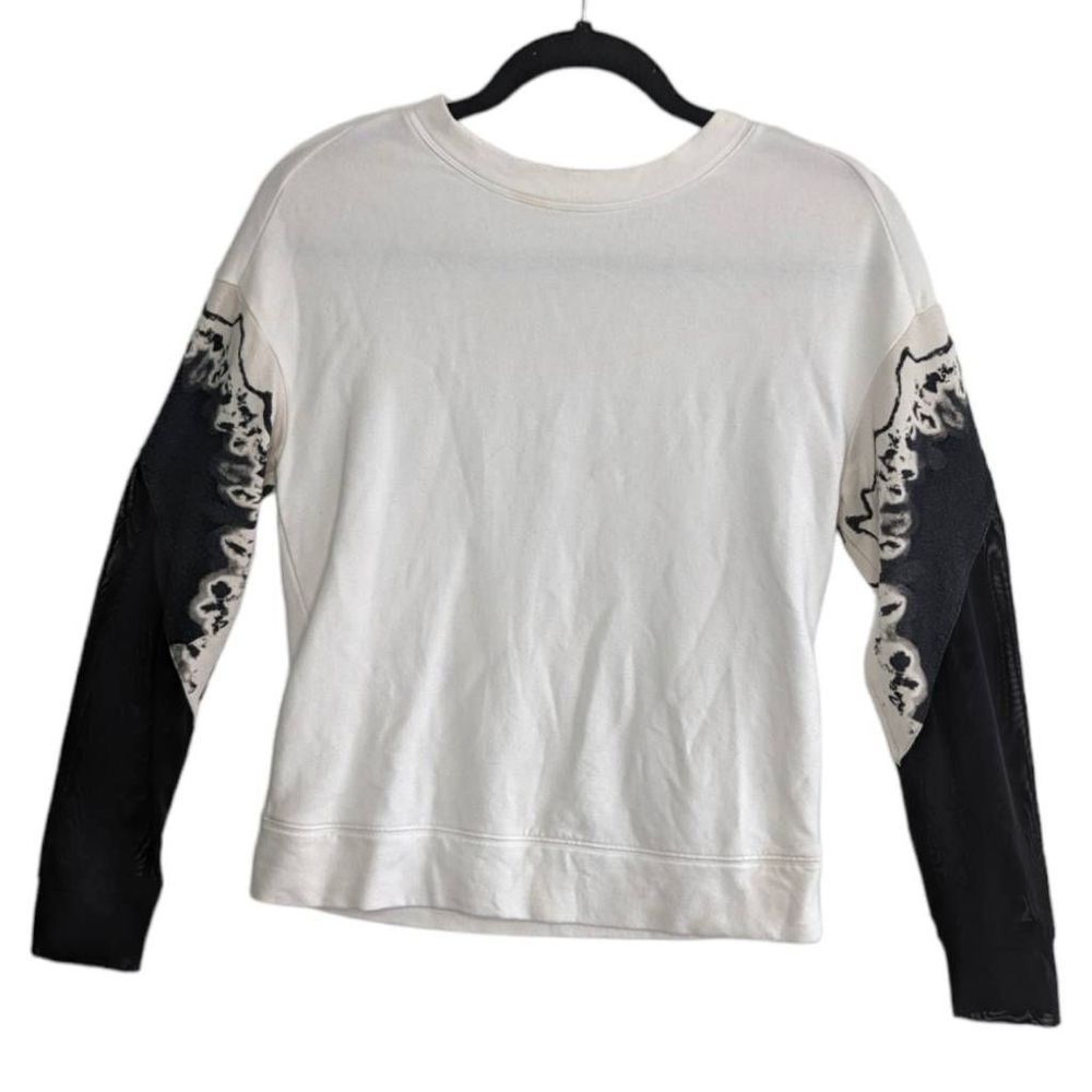 ALO Yoga White Crewneck Sweatshirt with Black Sleeves and Cream Accent